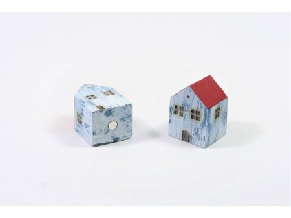 Modrobílý dřevěný domeček s magnetem.