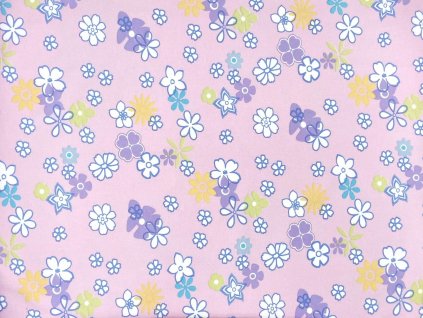 Flanel s romantickým vzorem květů a lístků na růžovém podkladu, ideální na ložní povlečení, pyžama, župany i dětský textil.
