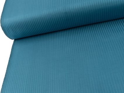 Bavlněný satén s hotelovými pruhy 3 mm v zeleném odstínu, elegantní a odolná tkanina pro hotelové ložní povlečení a reprezentativní interiérový textil.