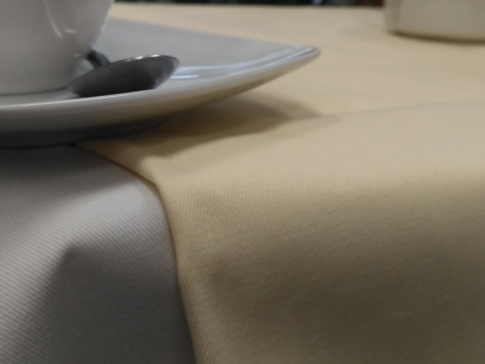 Mirtex TABLE 220/125 krémová 300cm / METRÁŽ NA MÍRU Ceník: METRÁŽ: od 1 metrů