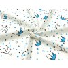 Bavlněný úplet s jemným potiskem korunek na bílém podkladu, ideální pro dětské oblečení, trička, pyžama a pohodlný domácí textil.