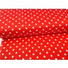 Bavlněné plátno Domestik s červeným vzorem puntíků 10 mm na světlém podkladu, ideální pro ložní povlečení, prostěradla a hravý domácí textil.