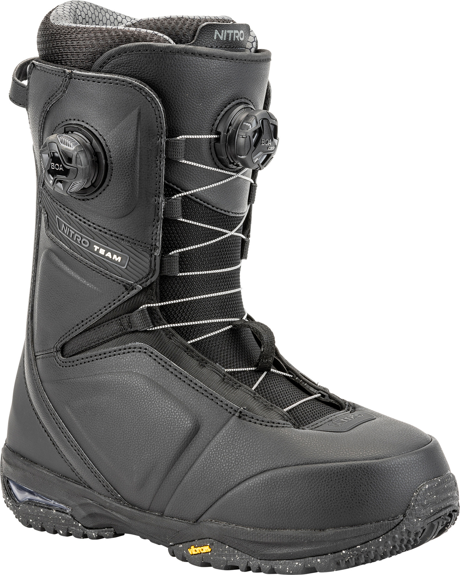 Snowboard boots