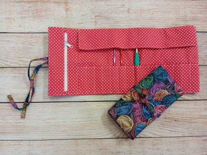 Pouzdro na háčky - tmavá klubíčka III