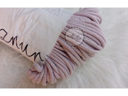 sketch 1569951986812