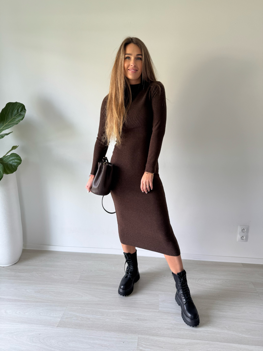 Dlouhé pletené šaty hnědá