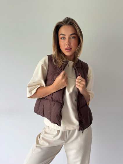 Vesta krátká čokoládová