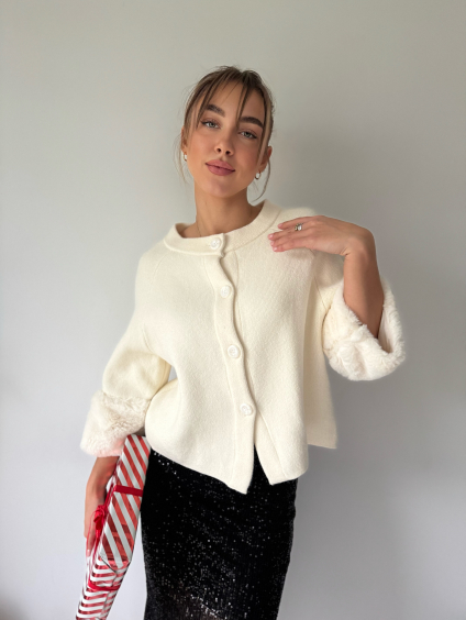 Svetřík s kožíškem bílá