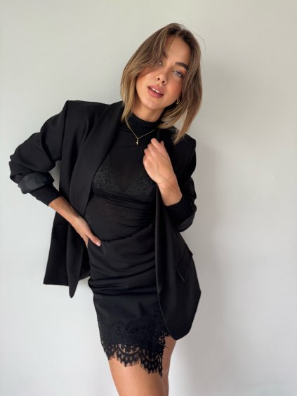 Sukně krátká s krajkou černá