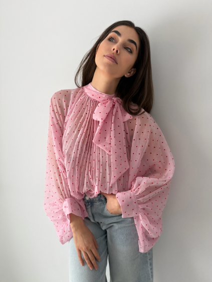 Halenka se srdíčky růžová