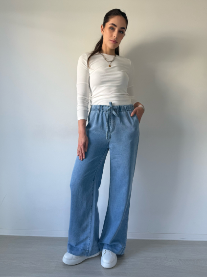 Rifle 1490 s gumou v pase