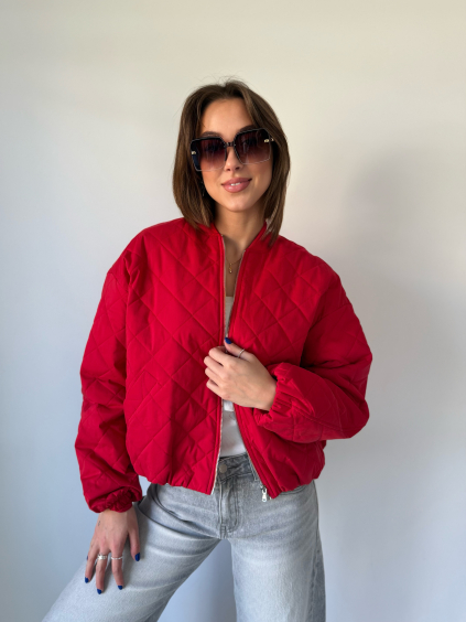 Prošíváná bunda červená
