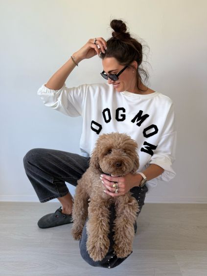 Mikina DOG MOM bílá s černým nápisem