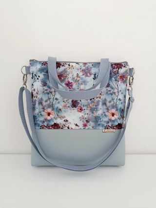 Nádherné, ručně vyráběné v ČR.❤️ Kabelka velká 990 Kč (je větší než A4 o dost) Kabelka na mobil 299 Kč Peněženka velká 590...