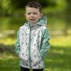 922032 softshellová dětská bunda Mishino stromky se zelenkavou 745069 mladší pozadí