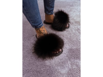 Ebony Fox Leather Slides (kožené šľapky – čierny mýval)