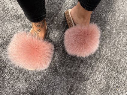 Kožušinové šľapky Coral Luxe – elegancia s nádychom leta