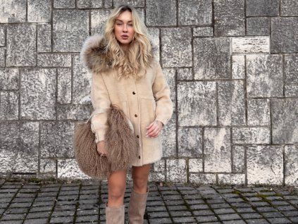 LAMA STATEMENT BAG – Premium Collection