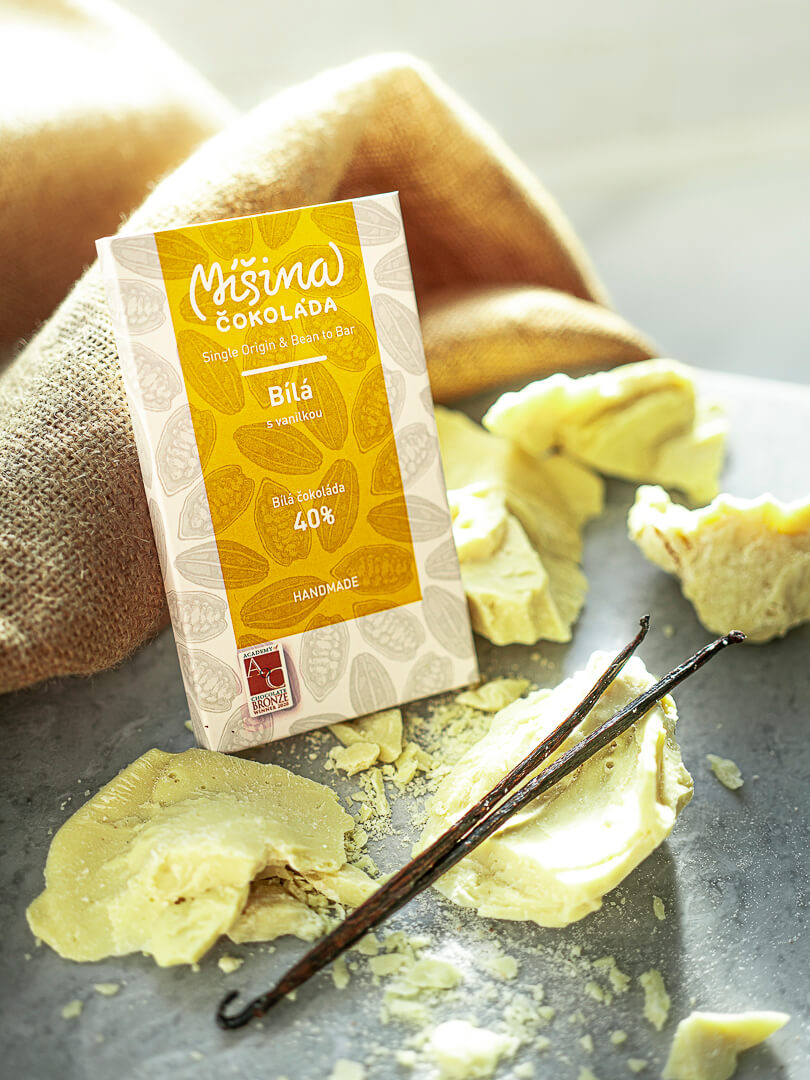 Composition of white chocolate