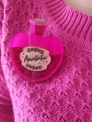 Někdy stačí kapka lásky.... 🩷😍 a občas zachrání den i hromada růžové barvy 😊💕 #misslemoncz #folkandfortune #broz...