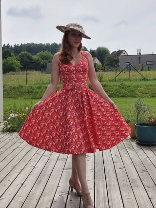 ❤️ Hledáte šaty, které v sobě spojují žhavý temperament a ženskou eleganci? Představujeme vám šaty Rina od značky Timeless...