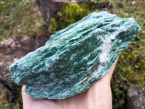 Fuchsit prirodni surovy mineral prodej (4)