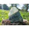 Fluorit 1kg - přírodní surový kámen syté zelené barvy