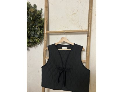 Černá vestička s velkou mašlí