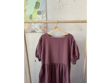 Mauve puntíkaté šaty z mušelínu