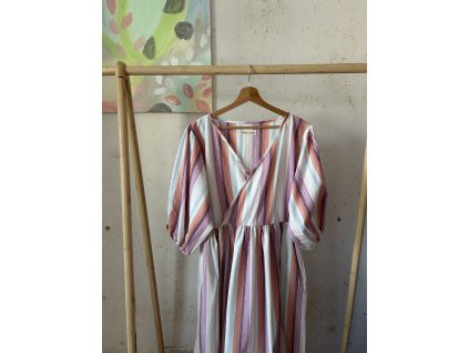 Šaty barevné do fialkova křížené