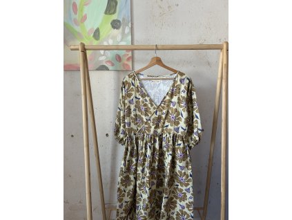 Květinové okrové křížené šaty