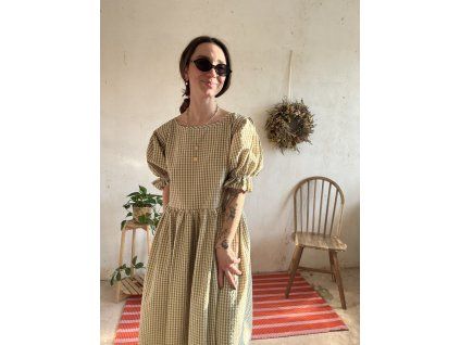 Zelené kostkované šaty z krepu