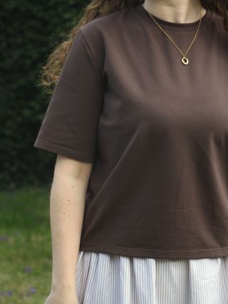 Máme po zimě znovu našitá bavlněná trička. Pořídit si je budete moci jen tak nebo vám na ně rádi vyšijeme nějakou srandu 🤭...