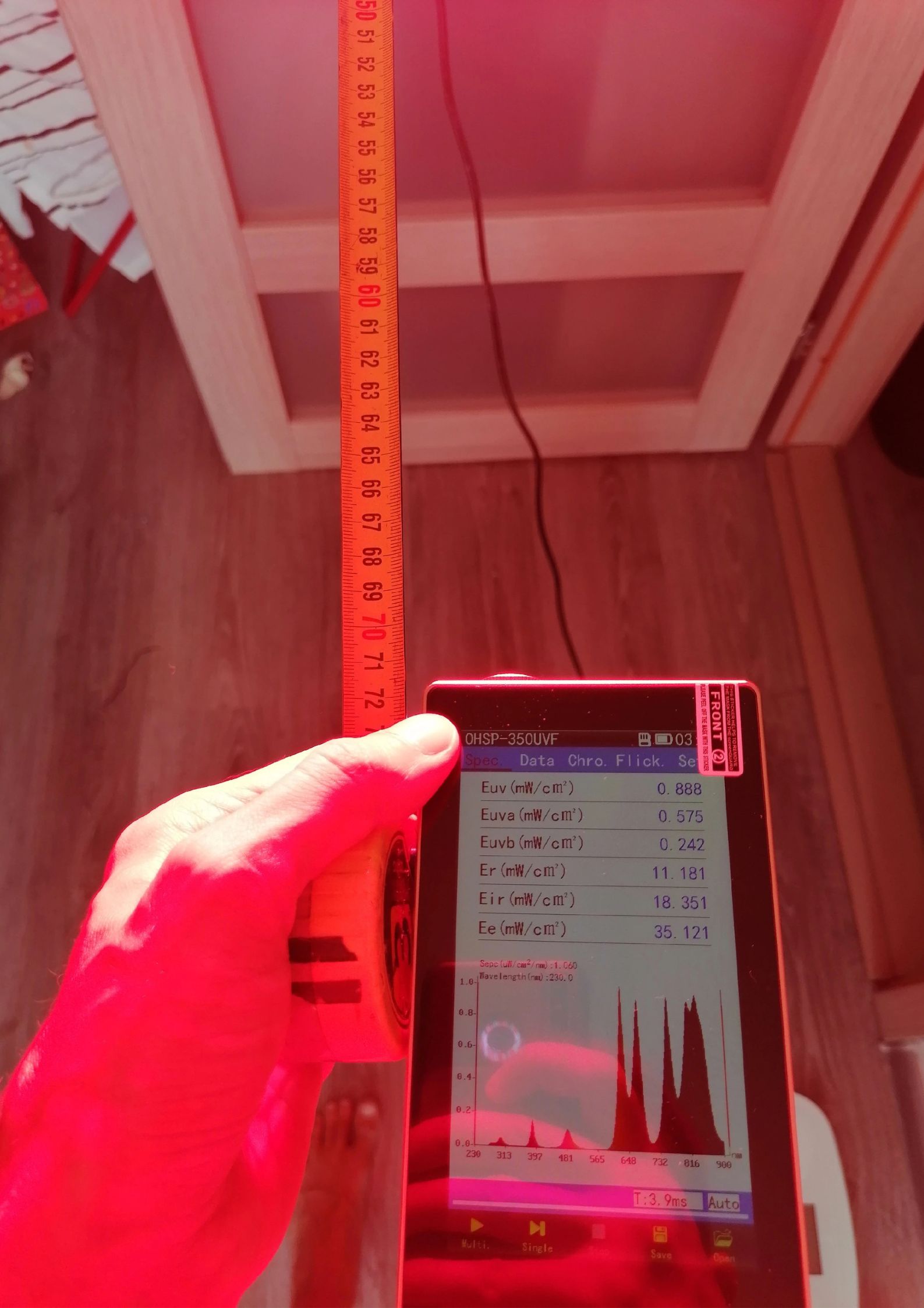 Spectrum measurement of Mitochondriak Maxi UVB infrared panel from a distance of 70 cm
