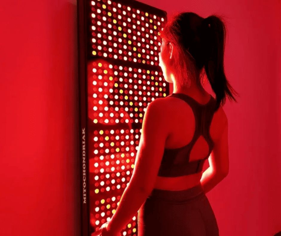Red light therapy for inflammatory skin conditions with a Mitochondriak infrared panel