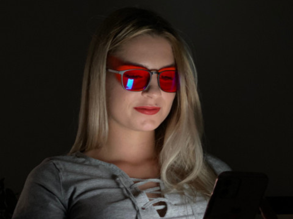 ¿Por qué usar gafas anti luz azul y cuál elegir?