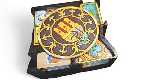 Detail tácků inseru pro Orloj na suroviny, karty a žetony