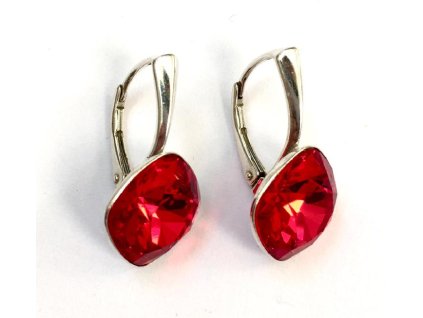 nausnice red