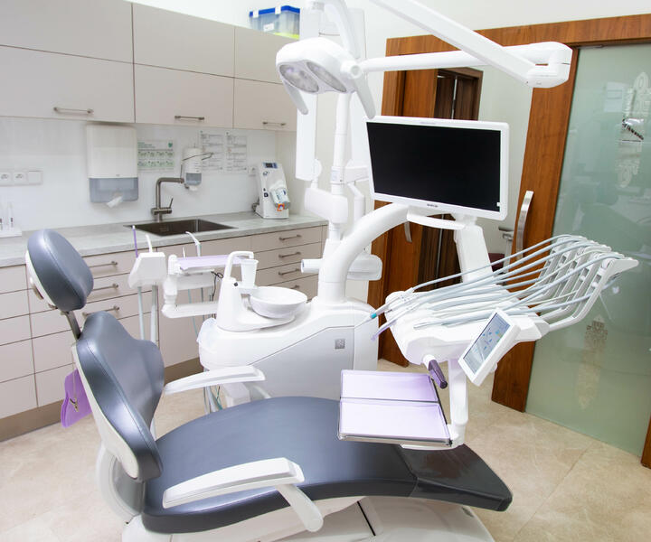 Profesionální péče o zuby v moderní zubní ordinaci