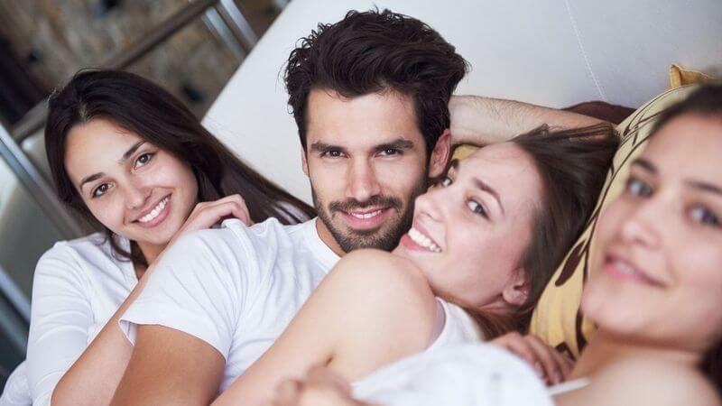 Jak poznat nevěru ve vztahu: Klíčové a varovné signály