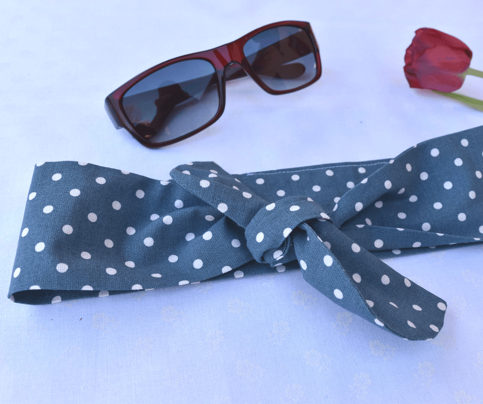 Jak jednoduše ušít stylovou čelenku na vlasy: Krok za krokem