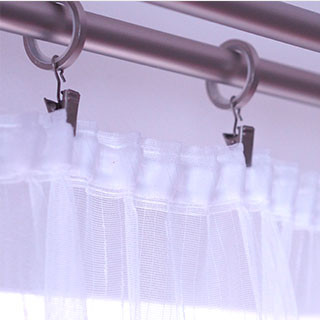 Jak jednoduše ušít krásné záclony a oživit svůj interiér