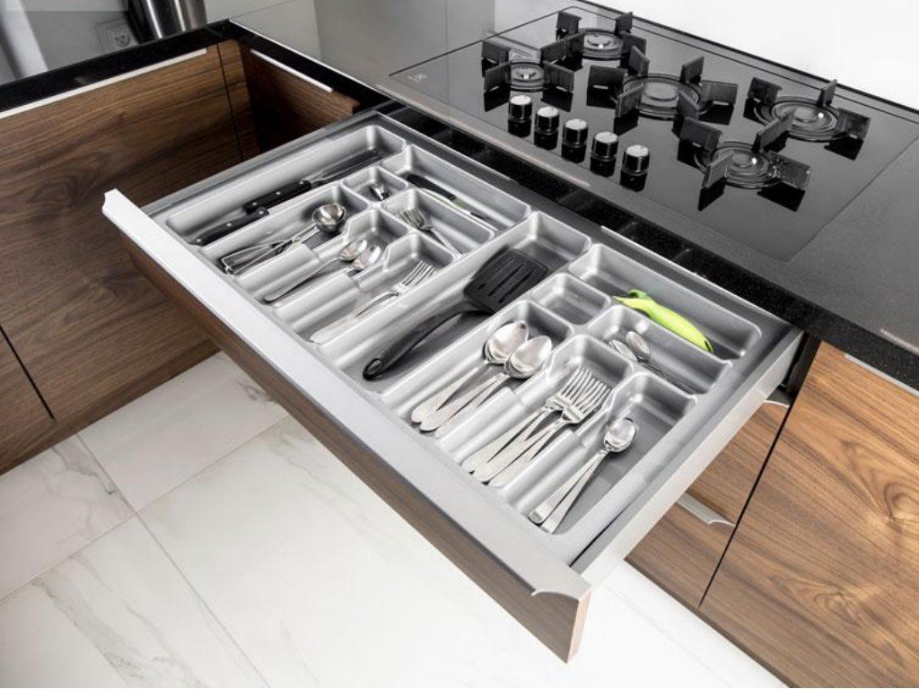 Jak vybrat příborníky do zásuvky