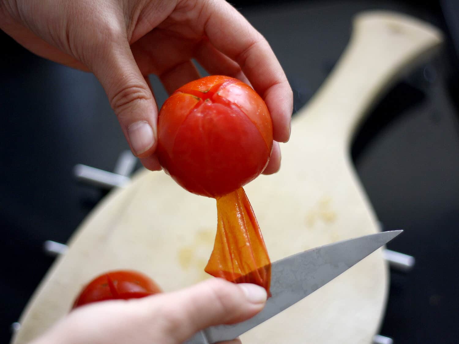 Jak spařit a oloupat rajčata: Recept na rajčatovou polévku