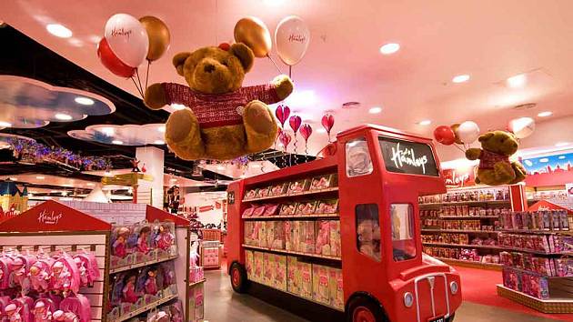 Návštěva Hamleys, největšího hračkářství v České republice