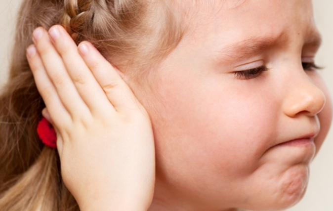 Jak na zánět středního ucha u dětí – Příznaky, léčba a prevence