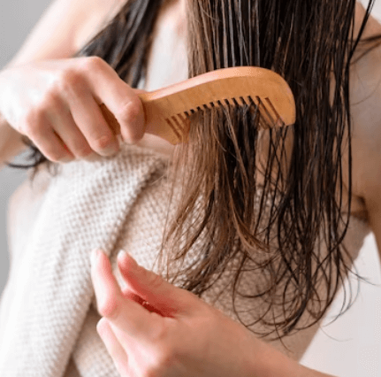 Rozčesávání zacuchaných vlasů: Jak si s nimi poradit