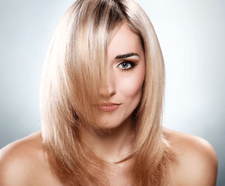 Zesvětlení barevných vlasů: Postup jak na to