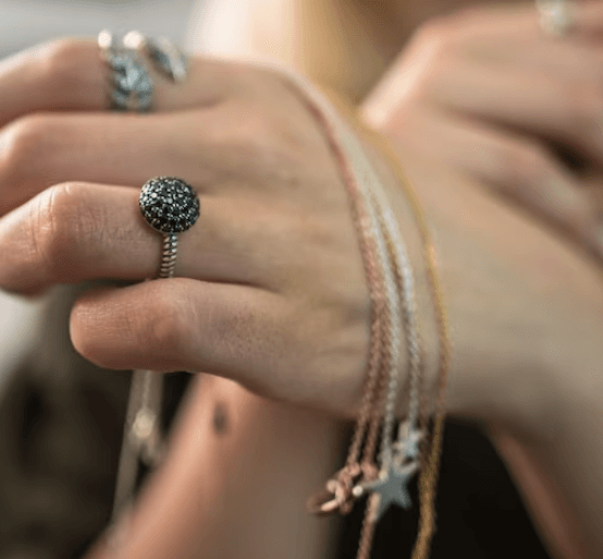 Chirurgická ocel vs stříbro: Který materiál vybrat