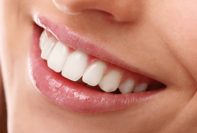 Jak léčit zubní váček: Důležité informace a domácí metody